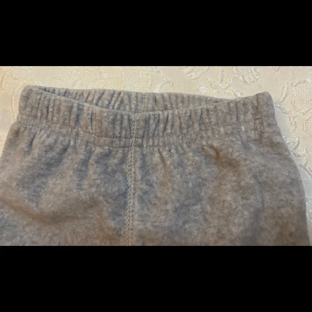 🎉Carter’s Pull on Casual Pants size :0-3 M